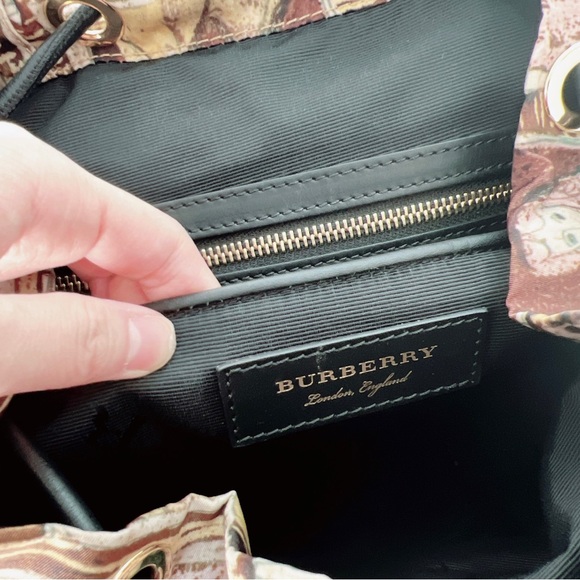 EUC RARE Burberry Rucksack Framed Head Print Backpack Medium - Picture 12 of 14